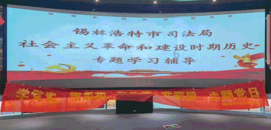婧婧整理卧室